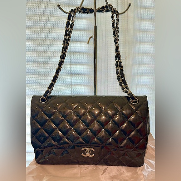 EUC Chanel JUMBO Double Flap Striated Green Quilted Patent Leather Shoulder Bag - Picture 16 of 16